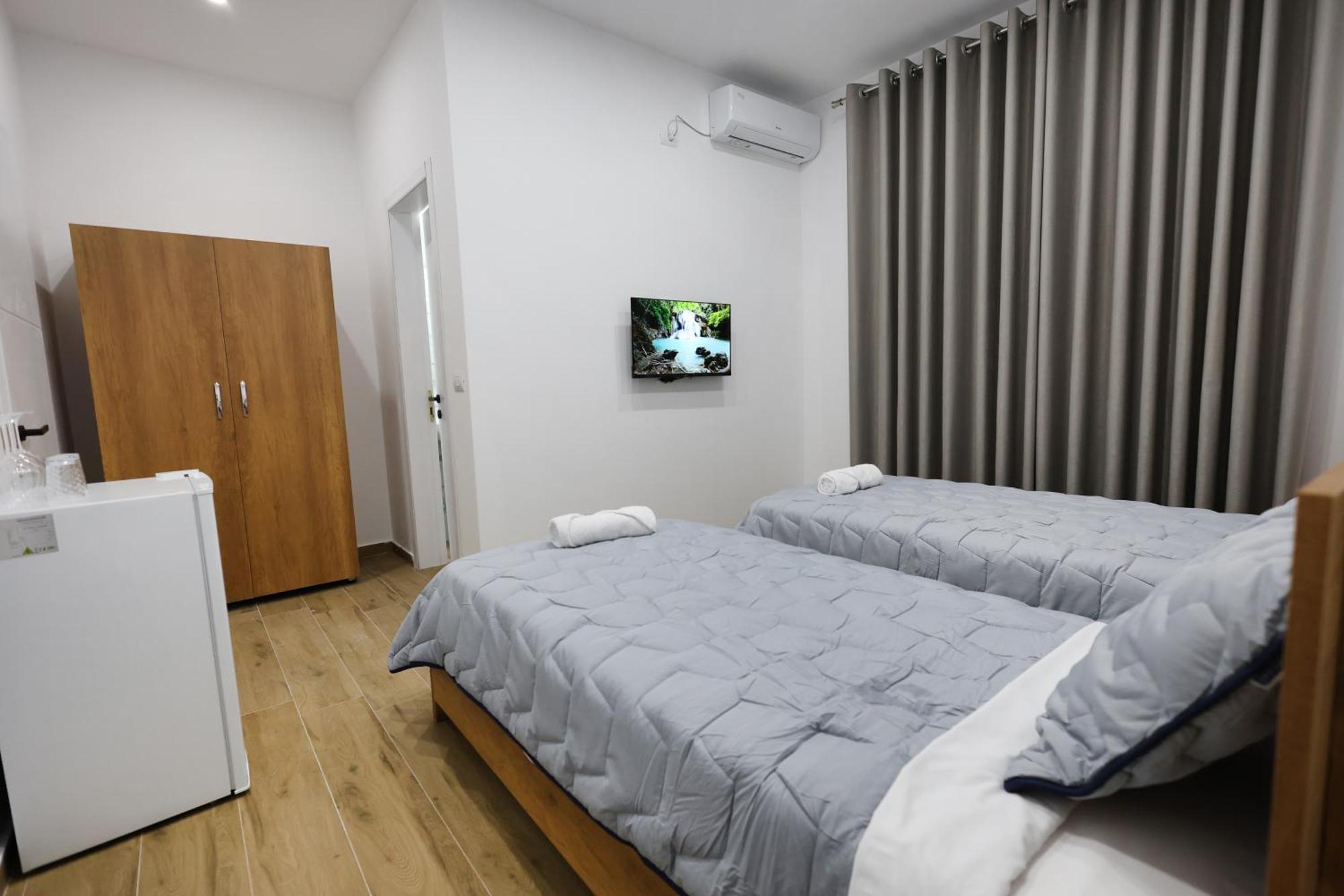 Guesthouse Aurel ベラト エクステリア 写真