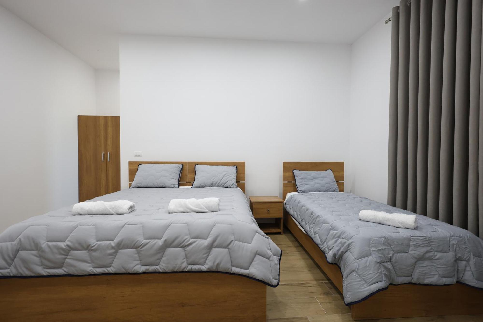 Guesthouse Aurel ベラト エクステリア 写真