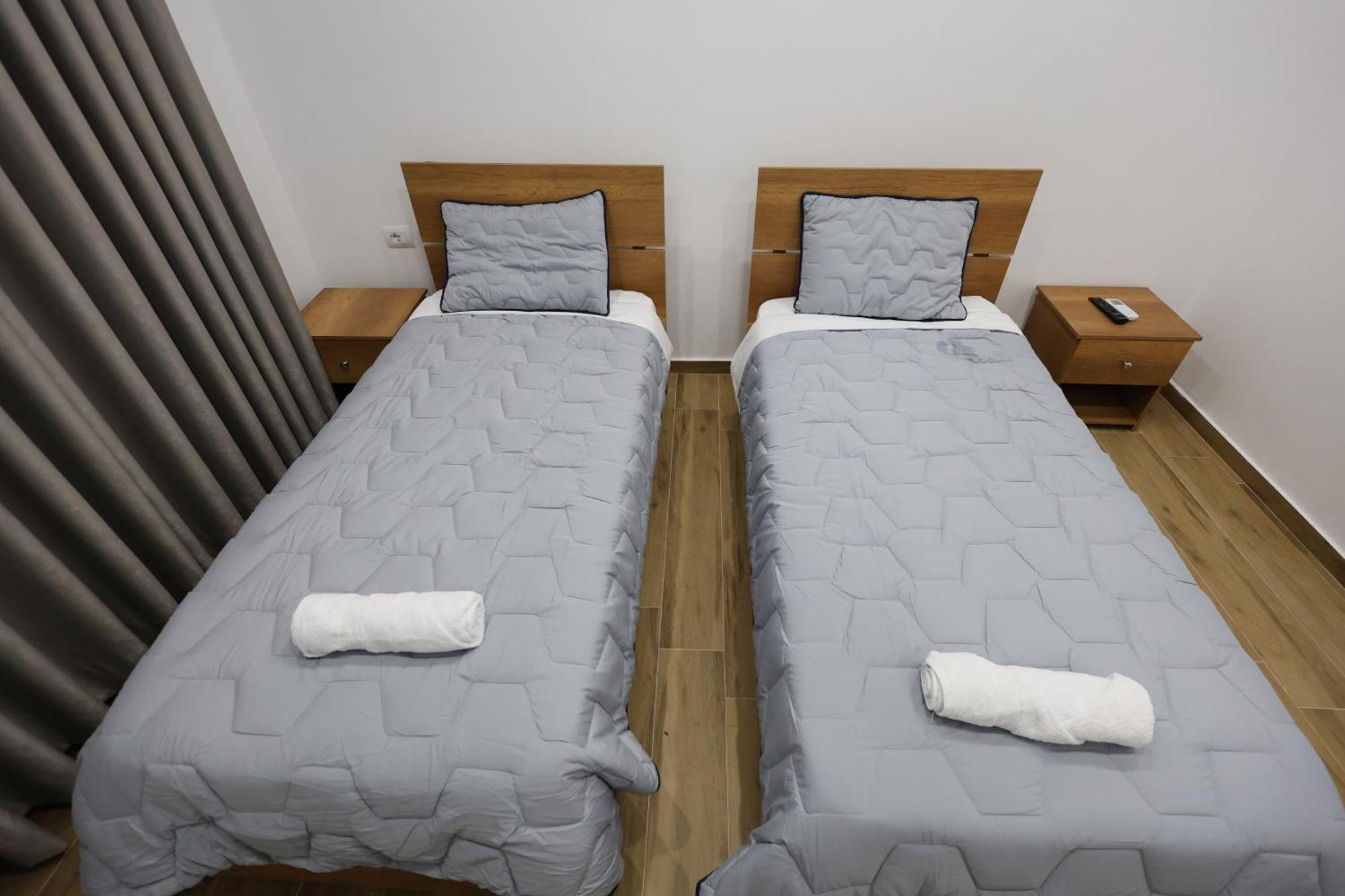 Guesthouse Aurel ベラト エクステリア 写真