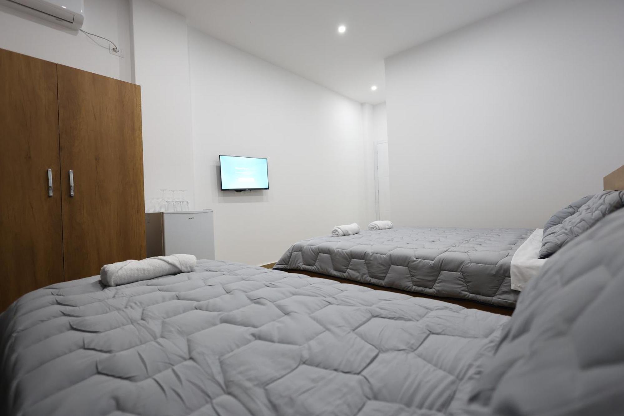 Guesthouse Aurel ベラト エクステリア 写真