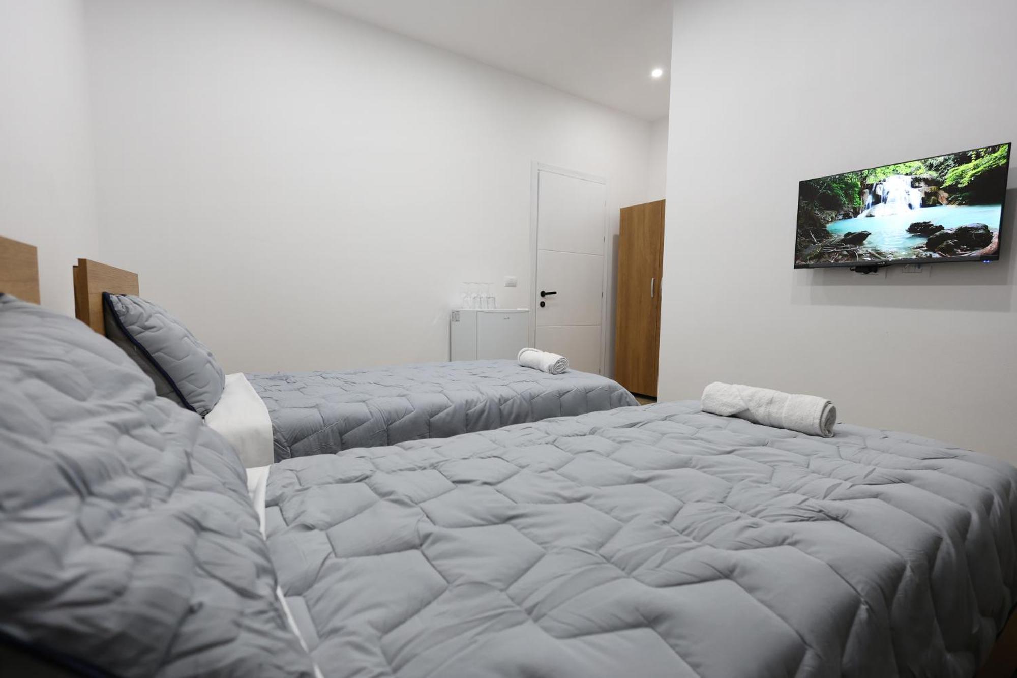 Guesthouse Aurel ベラト エクステリア 写真