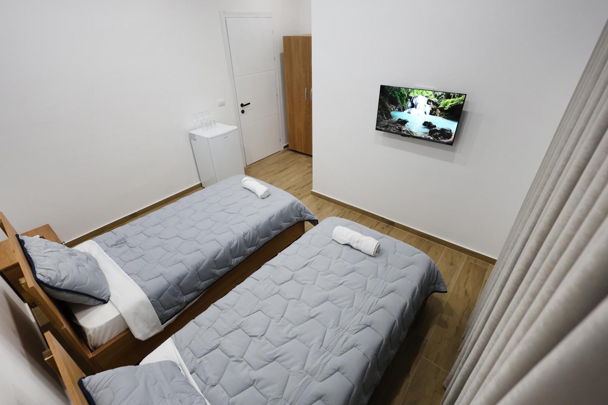 Guesthouse Aurel ベラト エクステリア 写真