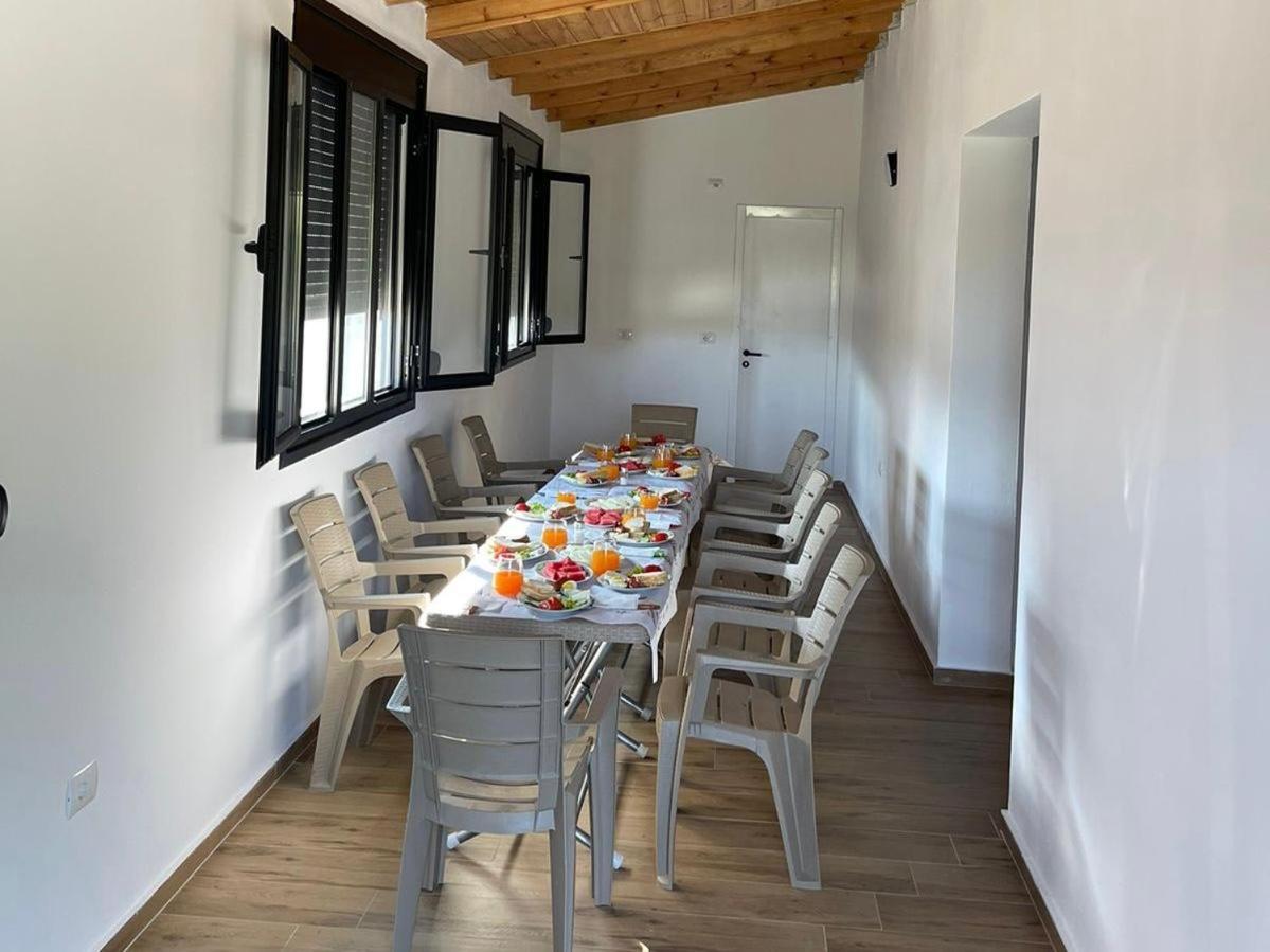 Guesthouse Aurel ベラト エクステリア 写真